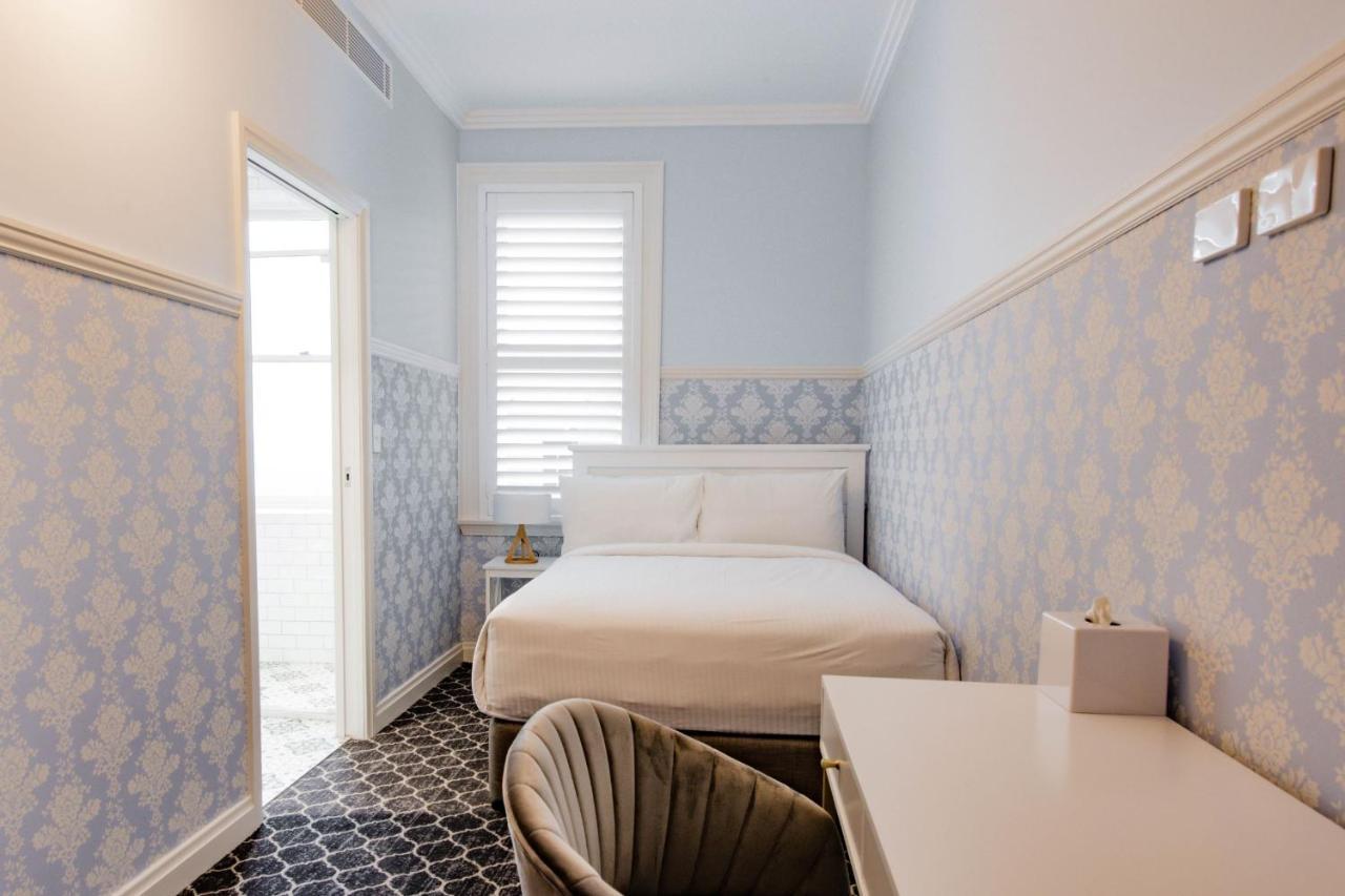 Bankstown Hotel Bagian luar foto